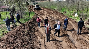 Sanayi Sitesi’ne Yapılan Yeni Yol İçin Hafta Sonu Mesaisi